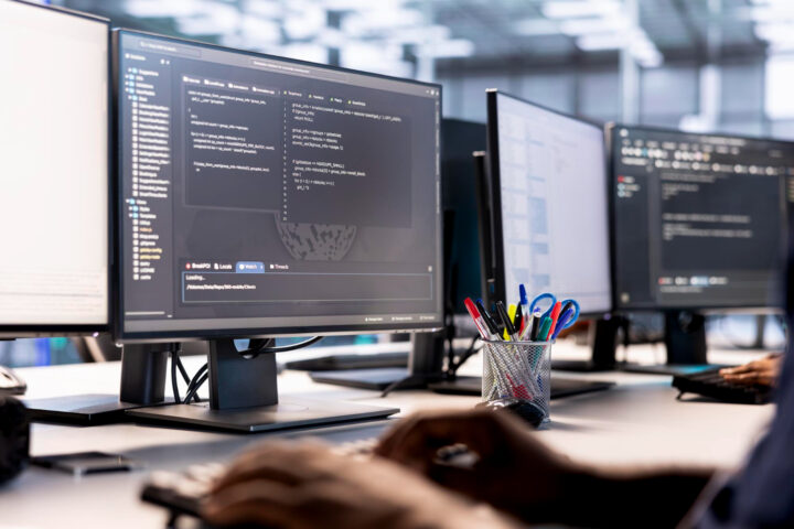 Ile kosztuje stworzenie strony internetowej? Kompletny przewodnik po wycenach, ukrytych kosztach i mądrym inwestowaniu