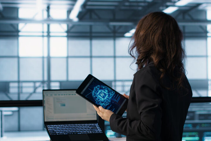 Jak szkolić zespół z AI? Przewodnik po wdrożeniu kompetencji i adopcji w firmie